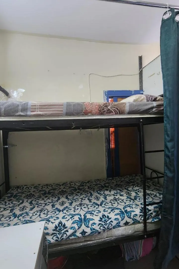 Daily Men Bed Space Dubai Apartment